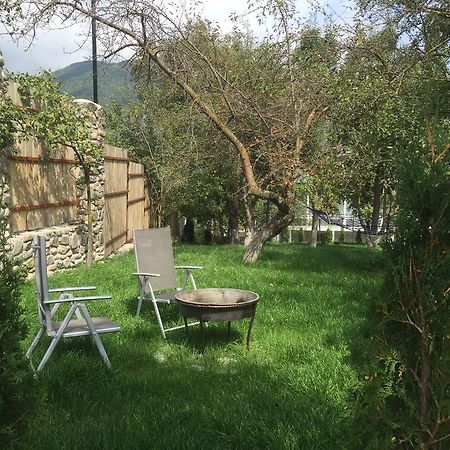 Villa Jrhogher Dilijan Eksteriør billede